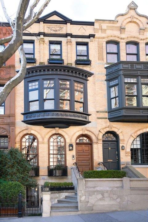 128 E 95th St
